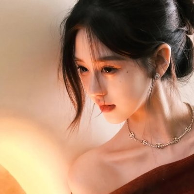 爱丽丝镜中奇遇